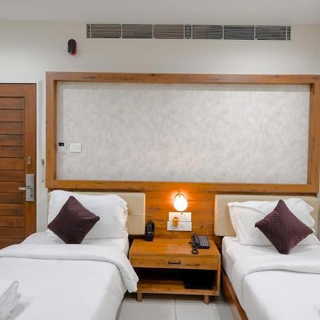 Hotel The Shivalik Bhubaneswar Exterior foto