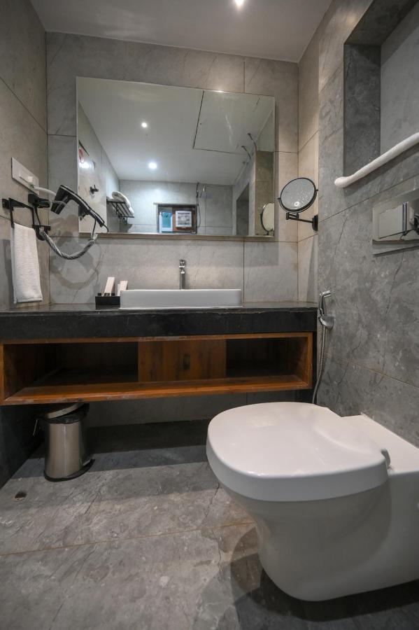Hotel The Shivalik Bhubaneswar Exterior foto