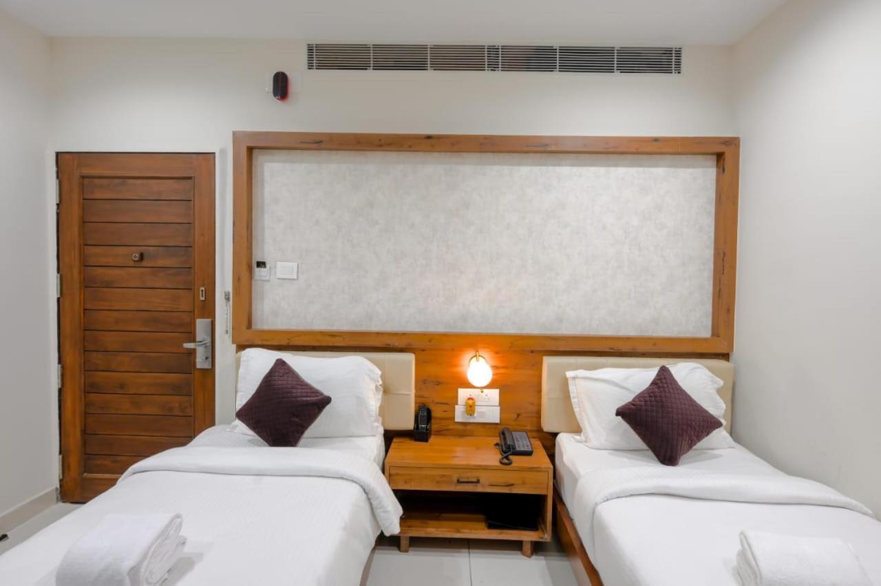 Hotel The Shivalik Bhubaneswar Exterior foto